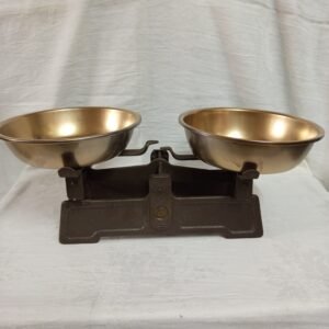 Παλιά ζυγαριά παντοπωλείου