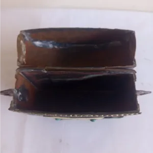 Vintage χειροποίητη Θήκη Κορανίου (Koran Box) αραβικής τεχνοτροπίας με ανάγλυφη μεταλλική διακόσμηση
